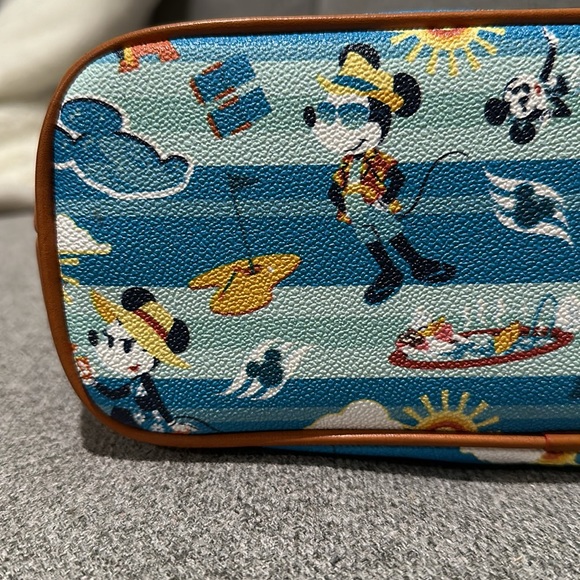 Disney Dooney & and Bourke Disney Cruise Line Crossbody Bag. - Picture 6 of 10